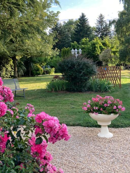 Gite Marguerite - Au Coeur De La Campagne La Petite-Boissiere Extérieur photo